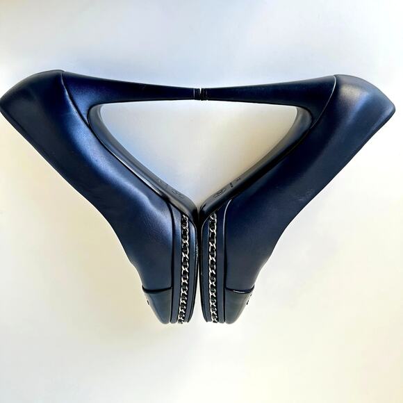 CHANEL 2015 CC Logo Cap Toe Chain Link Platform Pumps IT 39 Navy Blue - Picture 11 of 14